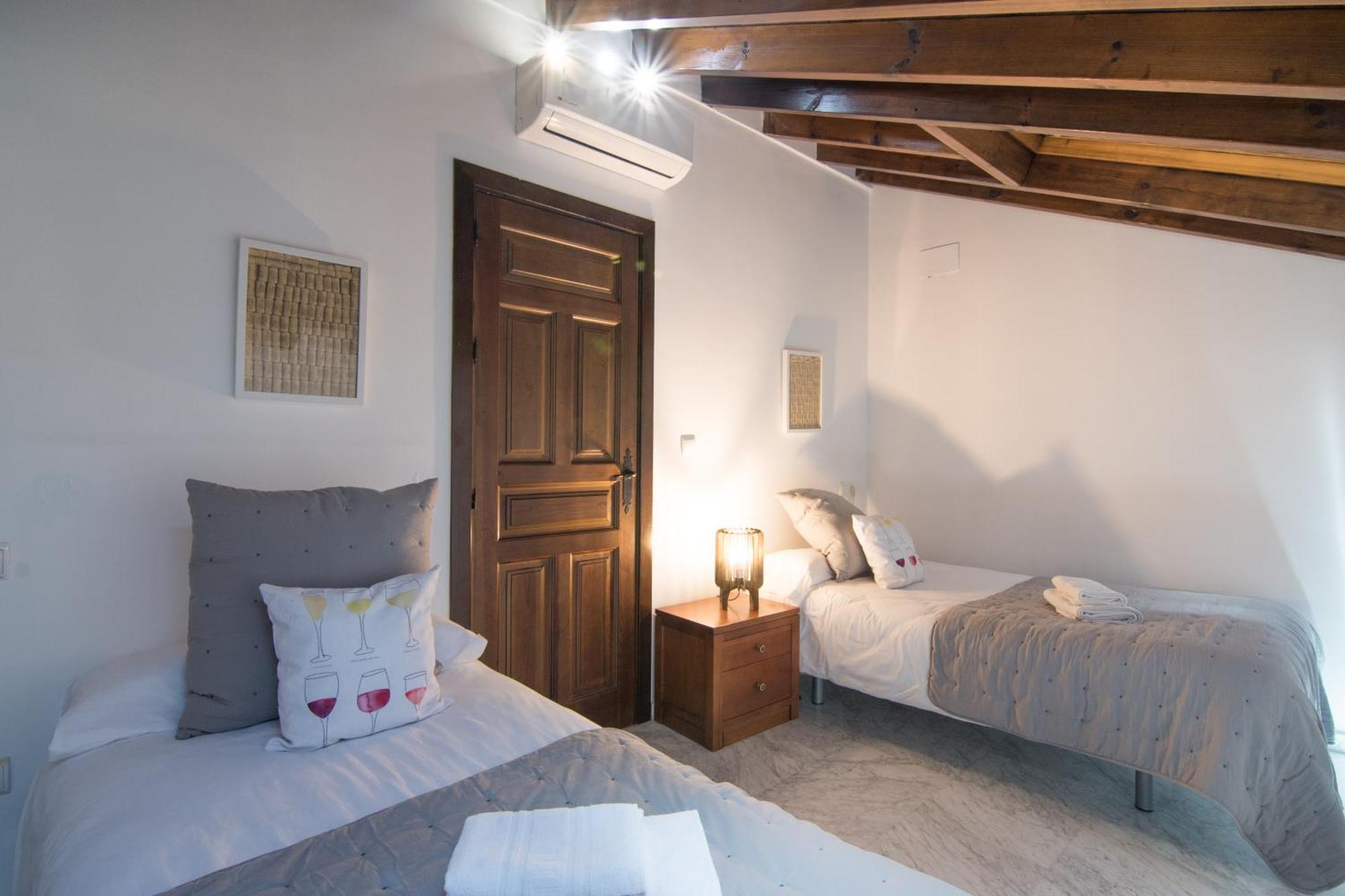 Tuguest Atico Gracia Apartment Granada Luaran gambar